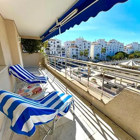 Marina Banús Apartment, Puerto Banús, Marbella. * Marbella